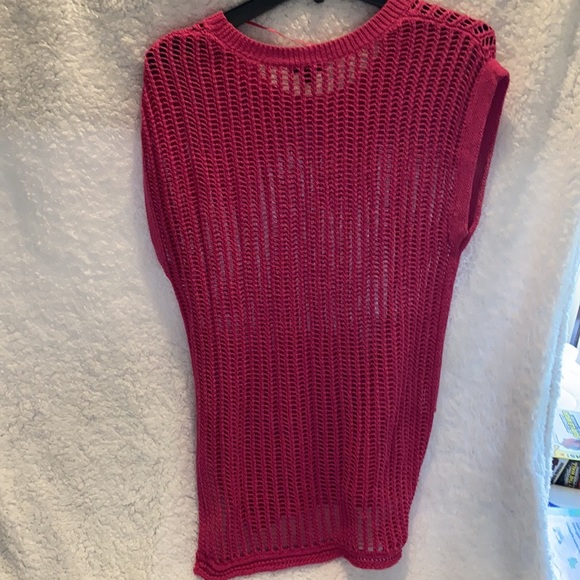 Vet - Picture 3 of 3